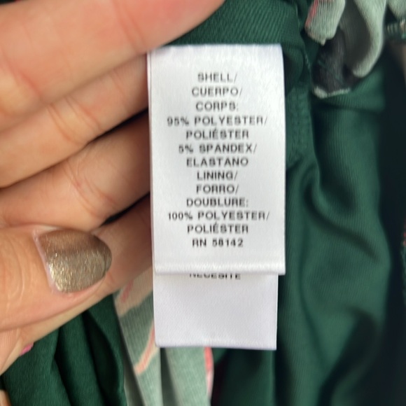 28. NWOT Maggy London Lottie Knit Crop Jumpsuit Size 12 Green Floral Medium - Picture 7 of 7